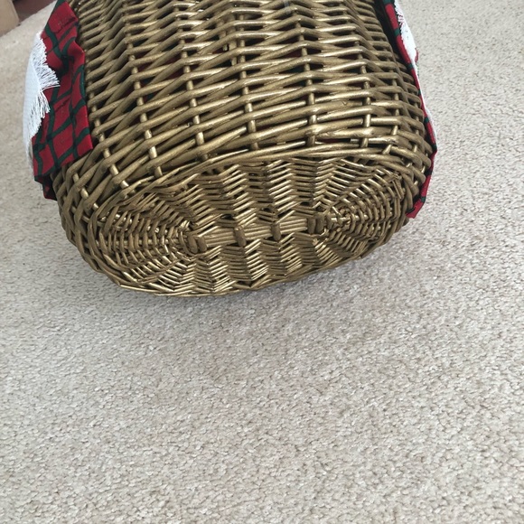 Wicker Basket - Small - Picture 2 of 4